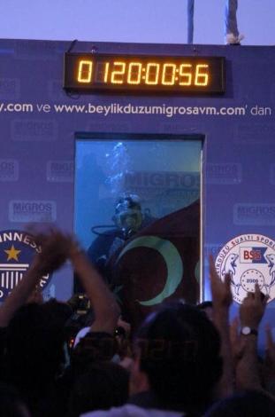 Cem Karabay'ın sudan çıkarılışı 7