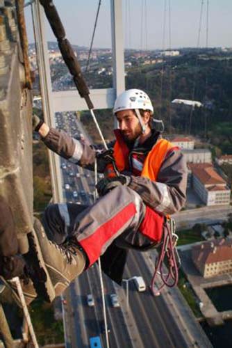 Onların İşi Tehlike 14