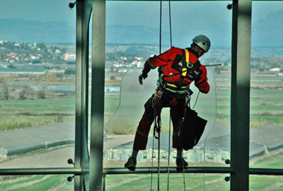 Onların İşi Tehlike 26