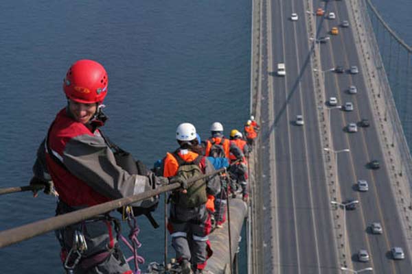 Onların İşi Tehlike 9