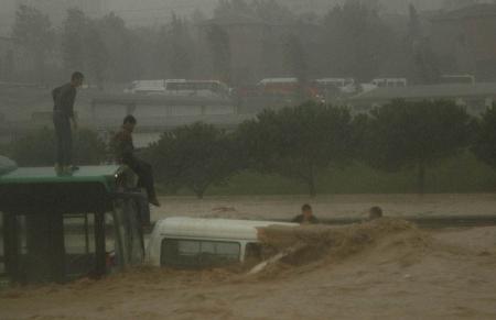 İstanbul'da sel kurbanlarının sayısı artıyor 14