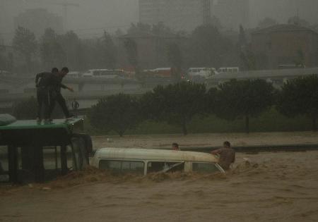 İstanbul'da sel kurbanlarının sayısı artıyor 16