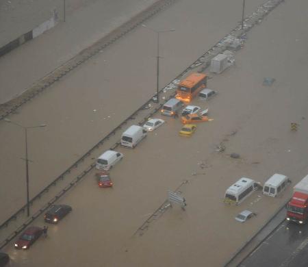 İstanbul'da sel kurbanlarının sayısı artıyor 4