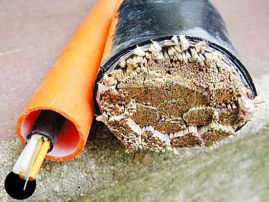 Dünyaya bu kablolarla bağlanıyoruz 13