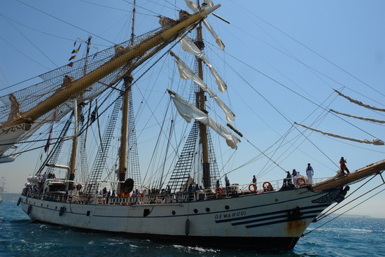 Boylu Soylu yelkenler İstanbul'da 3