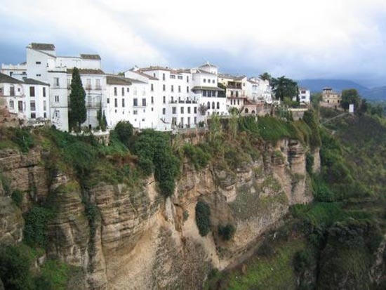 İşte uçurum kıyısındaki kentler 6