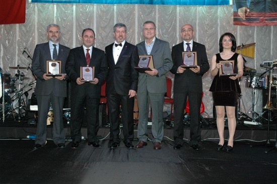 18. Geleneksel Dayanışma Gecesinden Kareler... 19