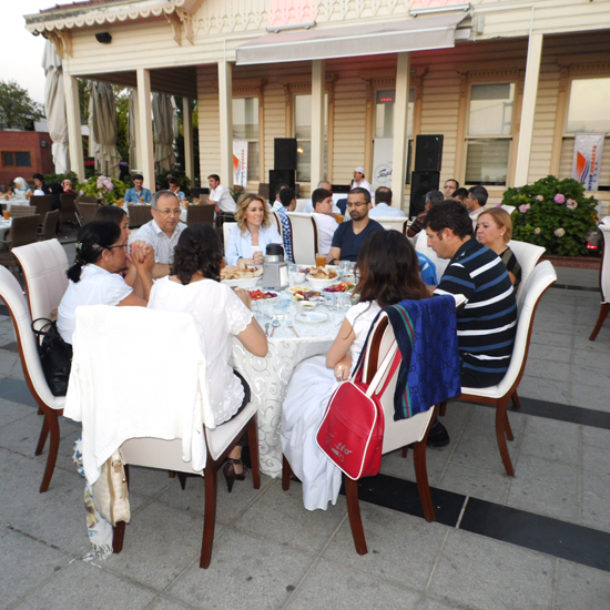 Dentur Avrasya ailesi iftarda buluştu 4
