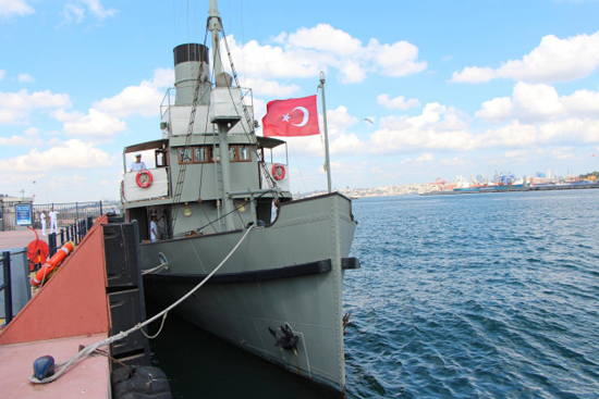 Nusret Mayın Gemisi İstanbul'da 1