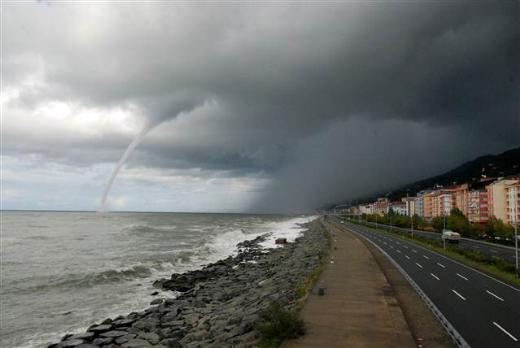 Rize'de hortum çıktı. 4