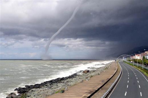 Rize'de hortum çıktı. 7