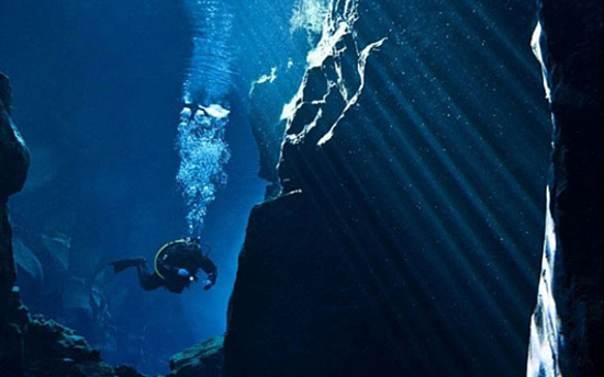 İki kıta böyle ayrılıyor 9