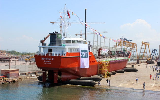 "M/T BEYKOZ-E" denize indirildi 3