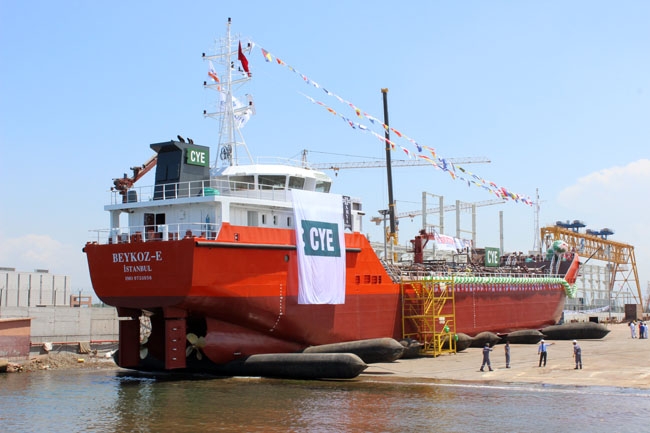 "M/T BEYKOZ-E" denize indirildi 4