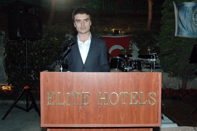 İTÜDF'li öğrenciler mezuniyet yemeğinde buluştu 2