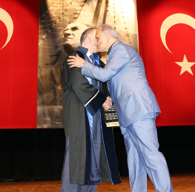 PRÜ, ilk mezunlarını dünya denizlerine armağan etti 24