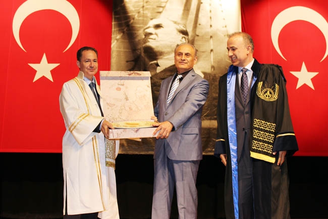 PRÜ, ilk mezunlarını dünya denizlerine armağan etti 25