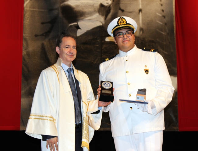 PRÜ, ilk mezunlarını dünya denizlerine armağan etti 27