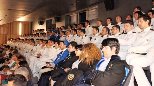 PRÜ, ilk mezunlarını dünya denizlerine armağan etti 6