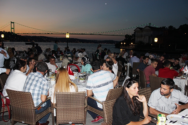 Dentur Avrasya’nın iftar yemeğinde deniz ulaşımı bir araya geldi 3