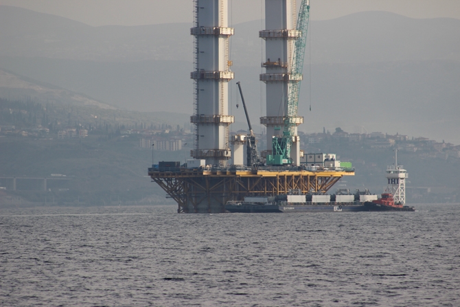 Körfez Geçiş Köprüsü'nün ayakları 161 metreye ulaştı 11