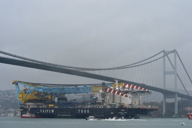 117 bin 812 grostonluk dev Boğaz'ı böyle geçti 1