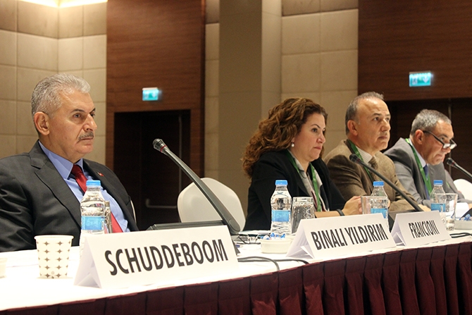 "5. Denizcilik Forumu" 12