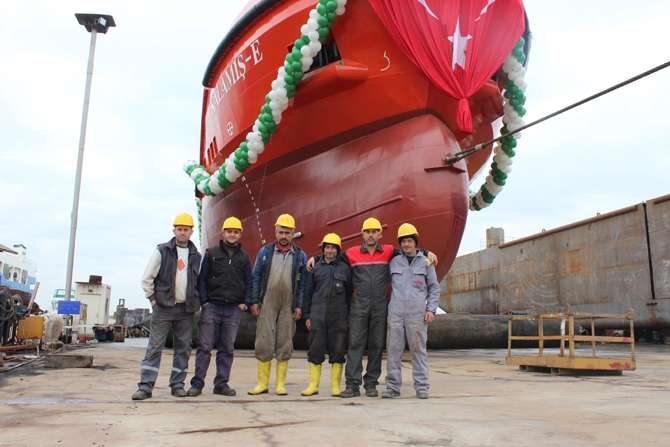 M/T Kalamış-E denize indirildi 5