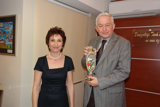 Vira ödüllerini aldı 19