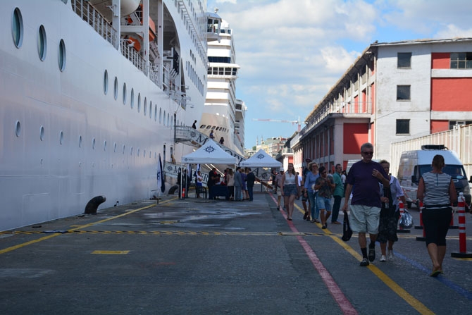 Rönesans programı kapsamında büyütülen MSC Opera İstanbul’a demir attı 1