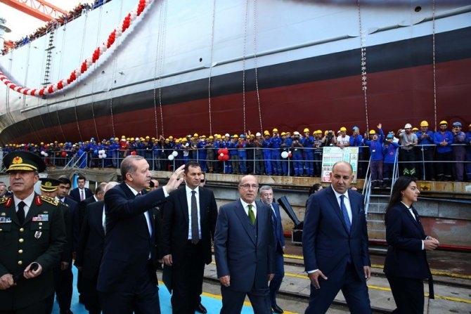 TCG Bayraktar denize indi 5