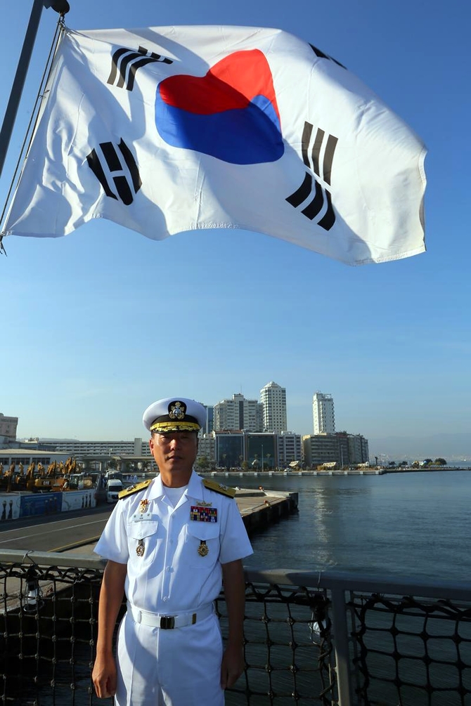 Kore Donanması'na ait iki gemi İzmir'e geldi 10