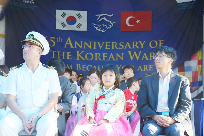 Kore Donanması'na ait iki gemi İzmir'e geldi 6