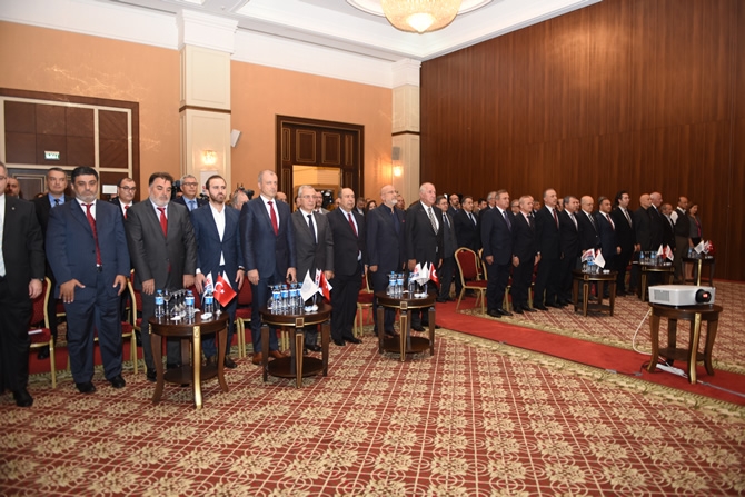 Türkiye'nin en büyük askeri gemisi için imzalar atıldı 3