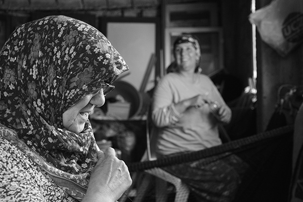 Rumeli Feneri'nin ağ ören kadınları 1