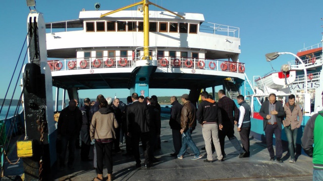 Çanakkale'de araba vapuru iskeleye çarptı 4