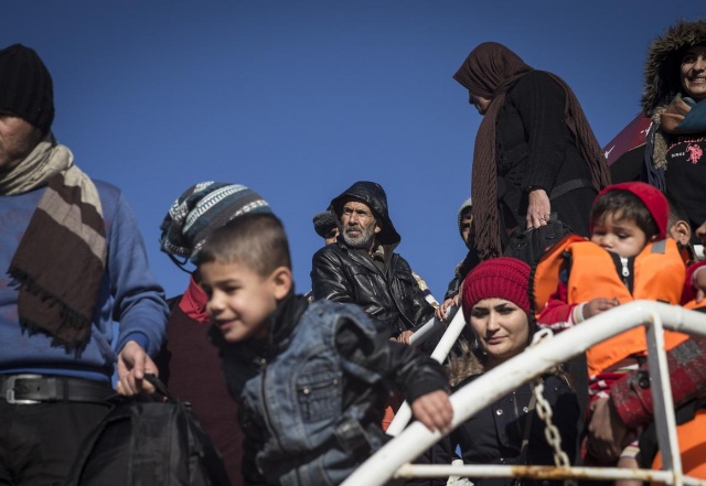 Karaya ulaşan sığınmacıların mutlu sonu 27