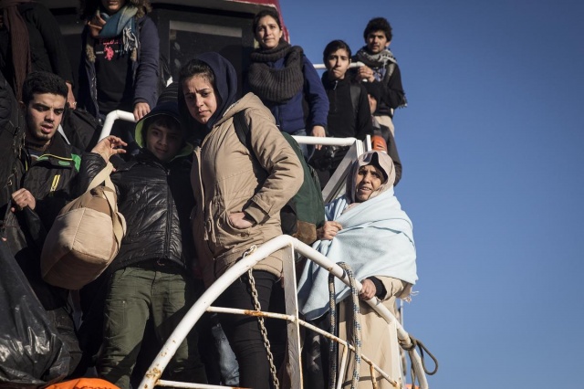 Karaya ulaşan sığınmacıların mutlu sonu 28