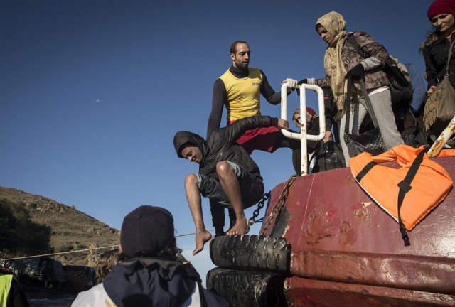 Karaya ulaşan sığınmacıların mutlu sonu 33