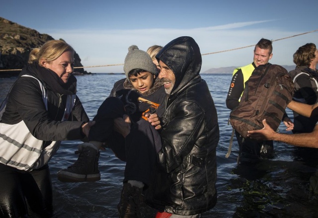 Karaya ulaşan sığınmacıların mutlu sonu 34