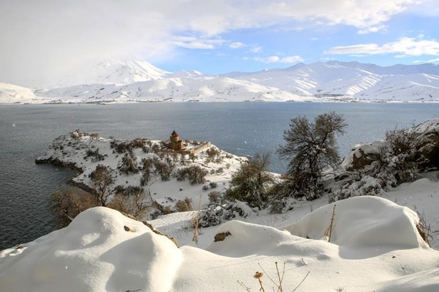 Akdamar Adası'nın güzelliği büyülüyor 14