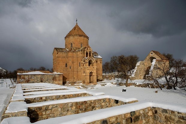 Akdamar Adası'nın güzelliği büyülüyor 6
