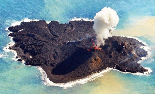 Japonya'nın Yeni Adası 2 Yaşında 1