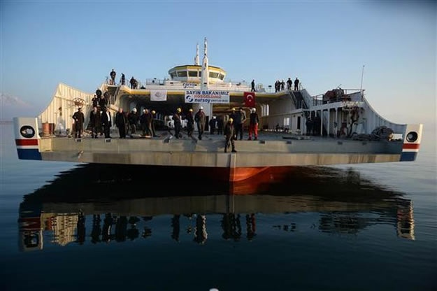 Türkiye'nin en büyük feribotu hizmete alındı 2