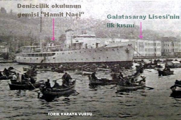 Balık dolu siyah beyaz İstanbul 38