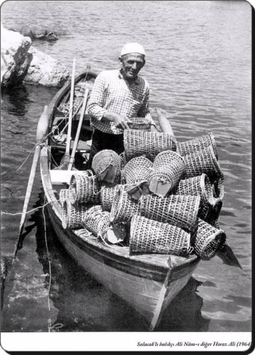 Balık dolu siyah beyaz İstanbul 6