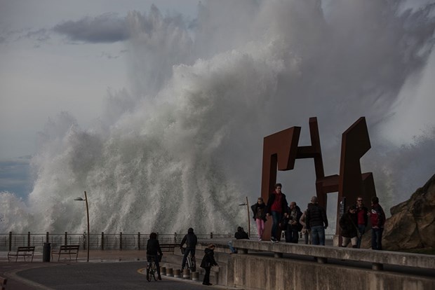 9 metrelik dev dalgalar 2