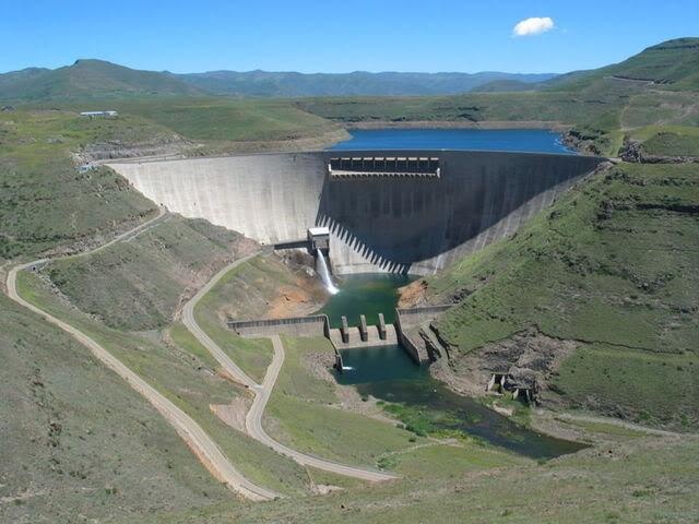 Dünyanın en uzun barajları 36