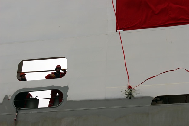 Seaspan Spirit denize indirildi 11