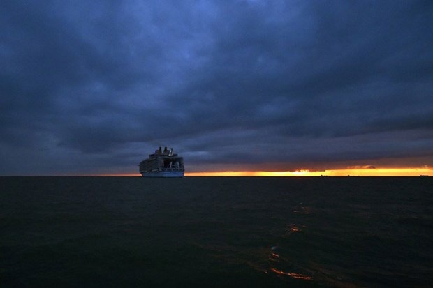 Dev yolcu gemisi ilk seferine çıktı 10